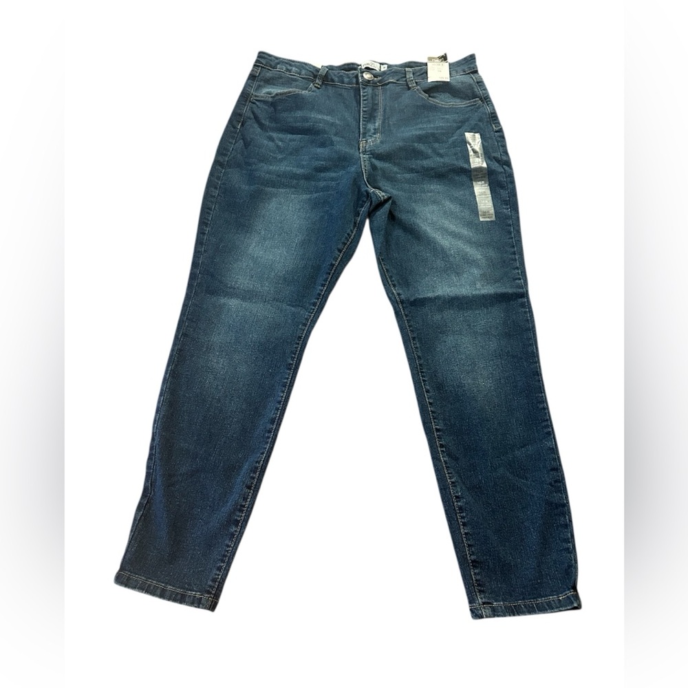 Rue21 High Rise Blue Jeans with Cropped Fit Ultimate Stretch 16R